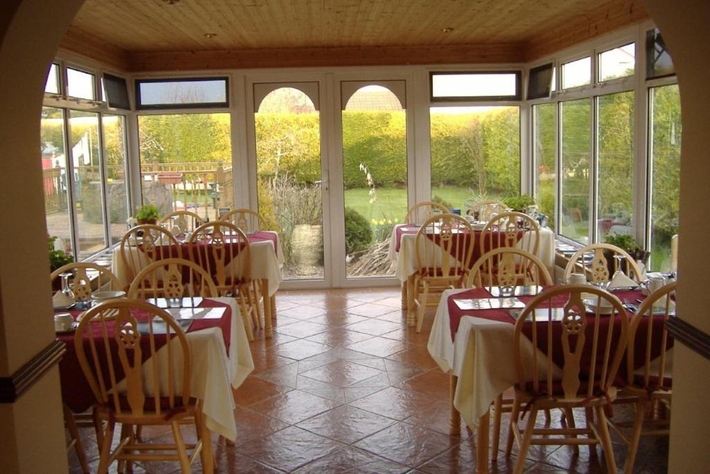 Riverwalk House B&B Утерард Экстерьер фото